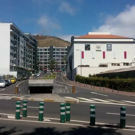 Forum Plaza *
