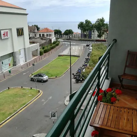 Forum Plaza